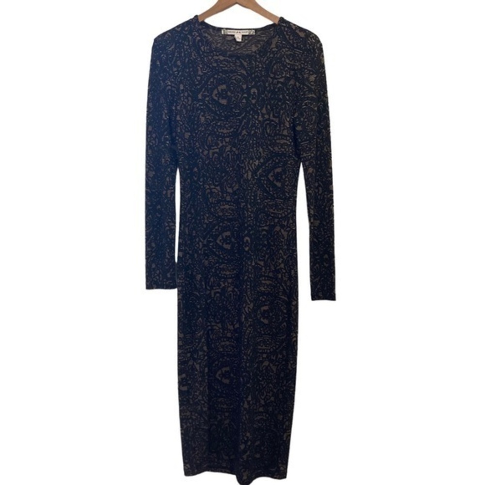 Chelsea & Violet Black And Nude Form Fitting Long Sleeve MIDI Dress Size Medium